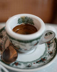 Tazzina da caffè in ceramica con piattino