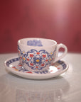 Tazza da cappuccino con decoro maiolicato