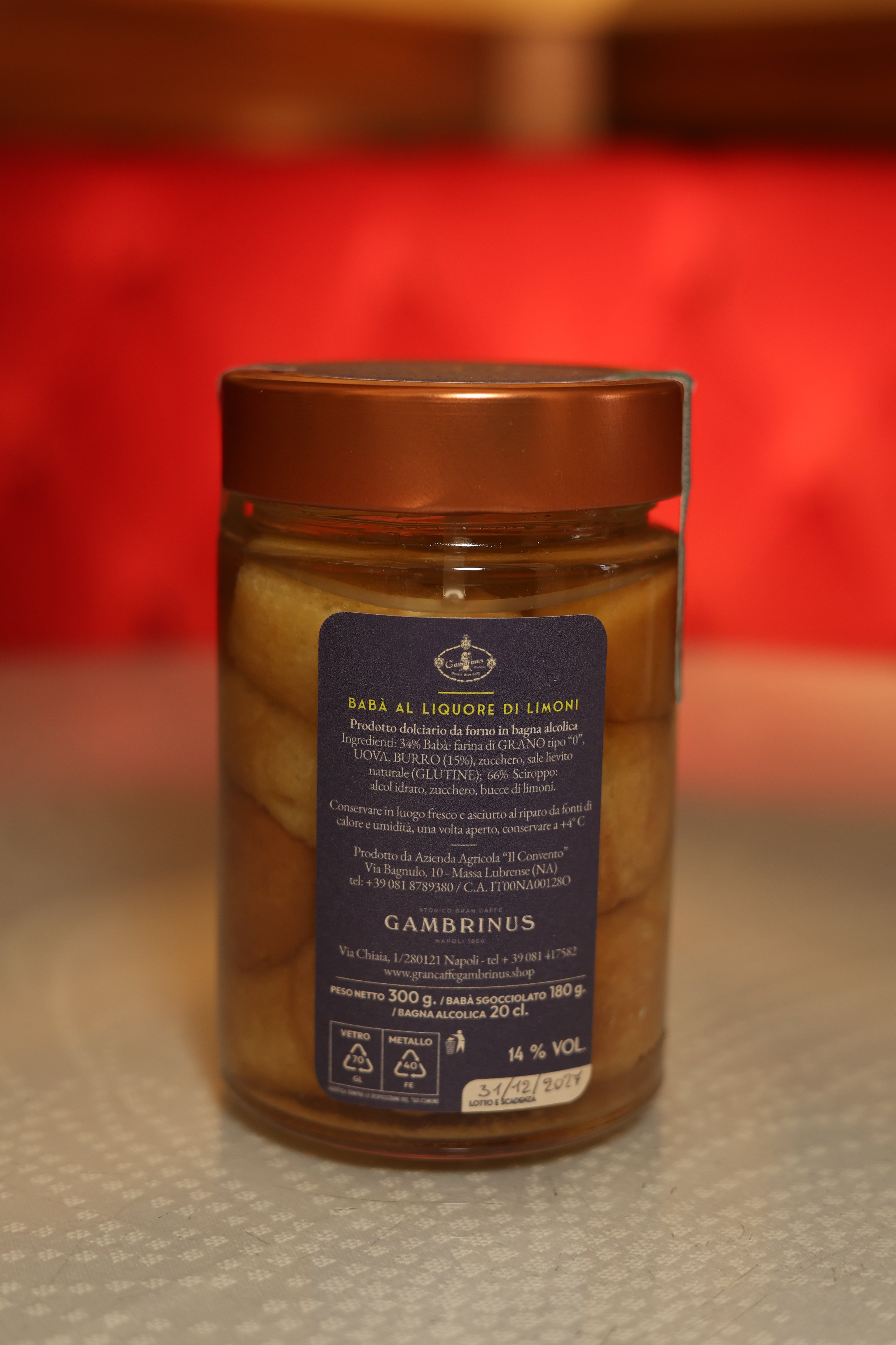 Bottiglia di Babà nel Limoncello