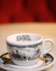 Tazza da cappuccino in ceramica con piattino