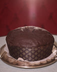 Panettone al cioccolato fondente 70% e albicocche pellecchiella del Vesuvio